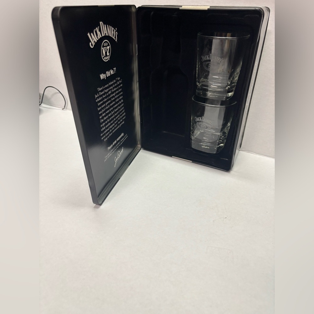 Jack Daniel's Limited Edition Glassware Gift Set tin w/ glasses rare collectible